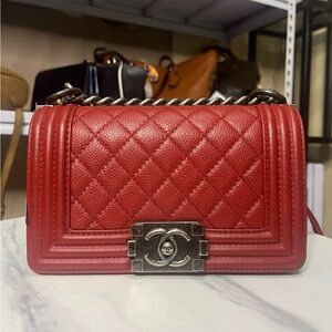 Chanel Le boy Caviar small